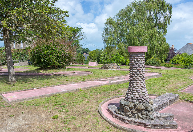 images/culture-sport-espaces/Mini-golf_1994.jpg#joomlaImage://local-images/culture-sport-espaces/Mini-golf_1994.jpg?width=820&height=564